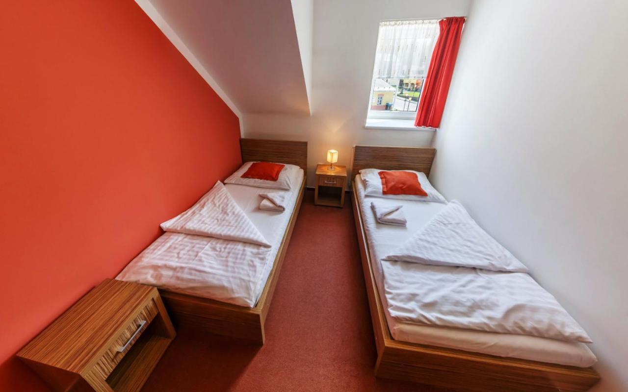 Wellness Hotel Hukvaldy Polopenze A Wellness V Cene Příbor Kültér fotó